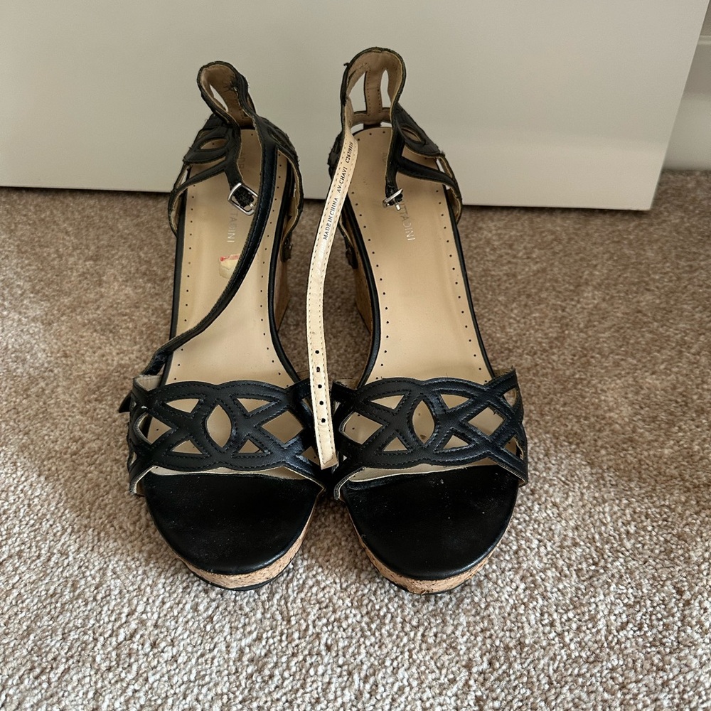 Adrienne Vittadini Size 11 Black Platform Wedge Sandals